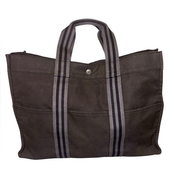 HERMÈS Large Canvas Fourre Tout Striped
Shoulder Tote Bag - Picture 3 of 16